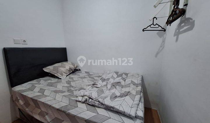 Rumah sewa 2 lantai Semi Furnished di Padang Sambian , Denbar 2