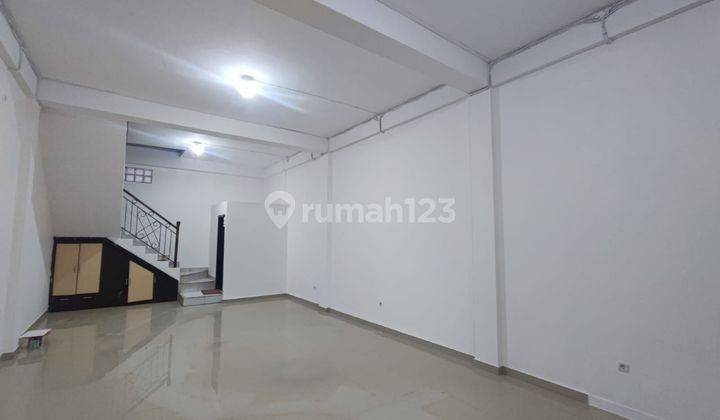Ruko Sewa 2 Lantai Di Area Premium Canggu Dengan Parkir Luas 1