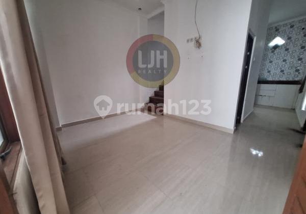 Rumah Jual 2 Lantai Dengan Kolam Renang Di Kayu Tulang Canggu 2