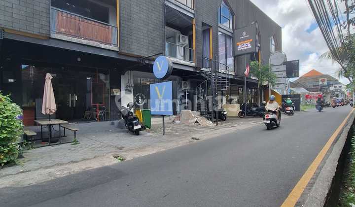 3-Story Shophouse for Sale - Echo Beach Canggu, Bali 1