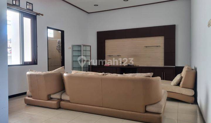 Disewakan Rumah Bagus di Komplek Taman Sakura 9