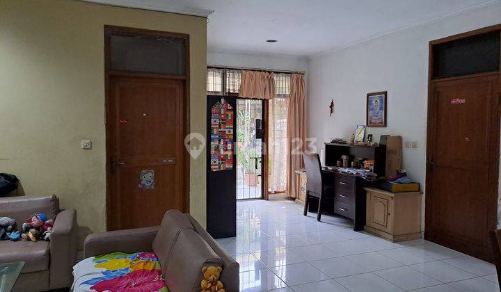 Dijaul Rumah Bagus Unfurnished di Taman Sakura, Bandung 5