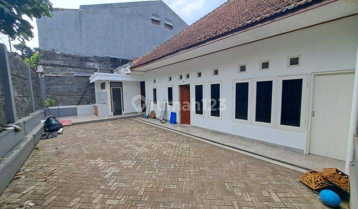 Rumah Bagus Unfurnished di Sarijadi, Bandung Dekat Setra Duta 1