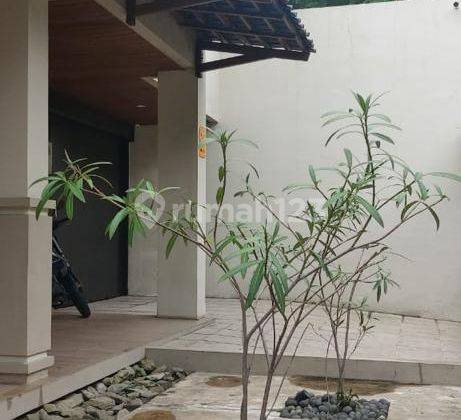 Dijual Rumah Lux Nyaman di Setra Duta Cemara 1