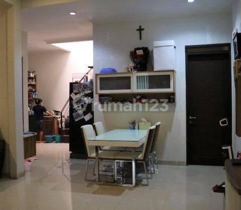 Dijual Rumah Minimalis Modern di Batununggal 2