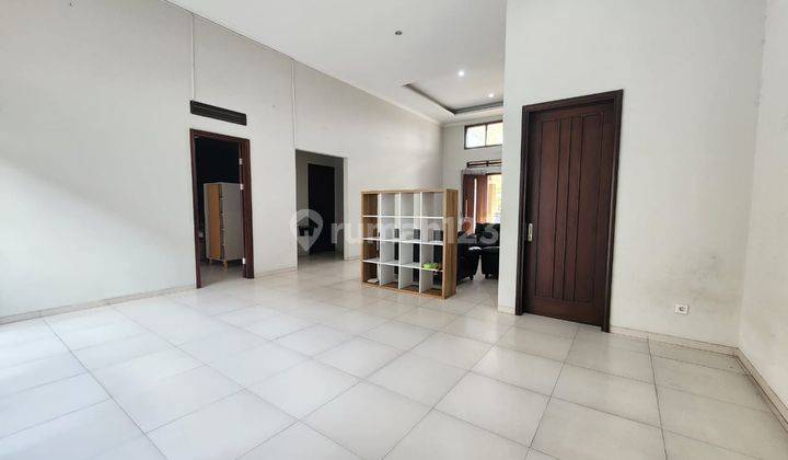 Disewakan Rumah Modern Di Kota Baru Parahyangan 2