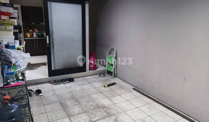 Rumah Dijual Modern Minimalis di Komplek Singgasana 2