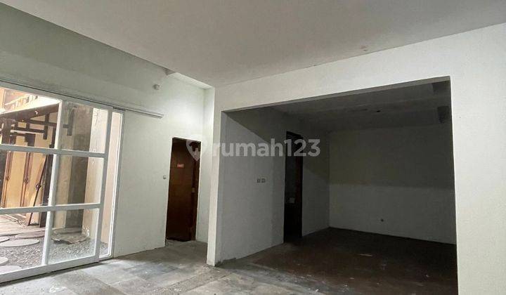 Disewakan Ruang Usaha Lokasi di Mainroad Surya Sumantri 2