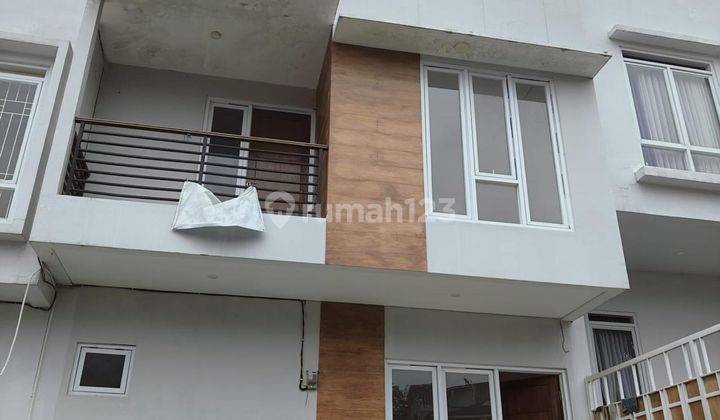 Rumah Minimalis Modern hommy di Bojong Koneng 2