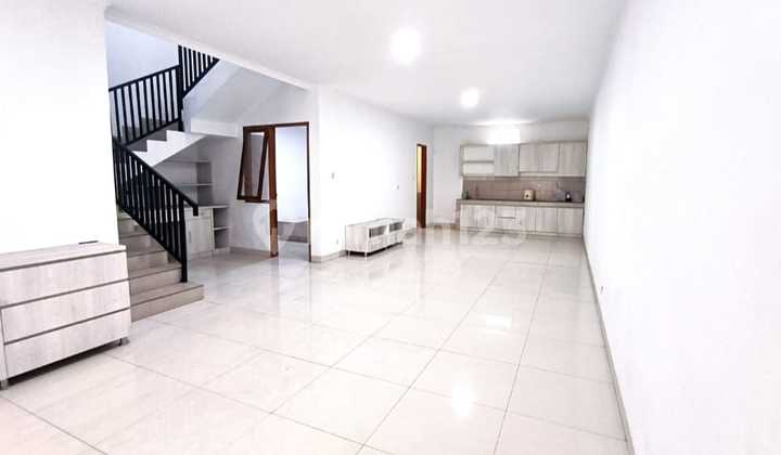 rumah modern semi furnished di jalan kembar