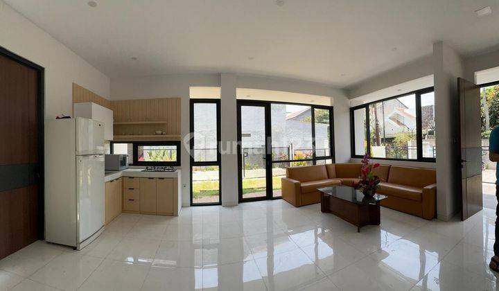 Rumah Hoek Minimalis Modern di Komplek Leuwisari 1