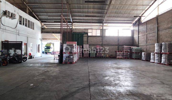 Gudang di Soekarno Hatta Lokasi Strategis 2