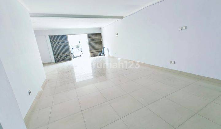 ruko 2 lantai di holis regency lokasi strategis 1