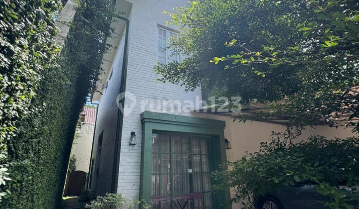 Dijual Rumah 2 Lantai Turangga Siap Huni Semi Furnish