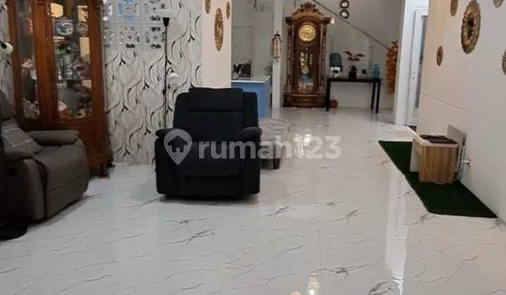 rumah nyaman modern di kota baru parahyangan