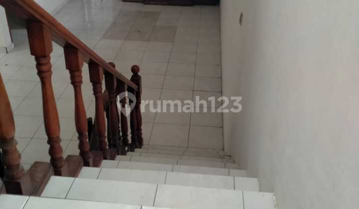 House suitable for business location in Cibaduyut 2