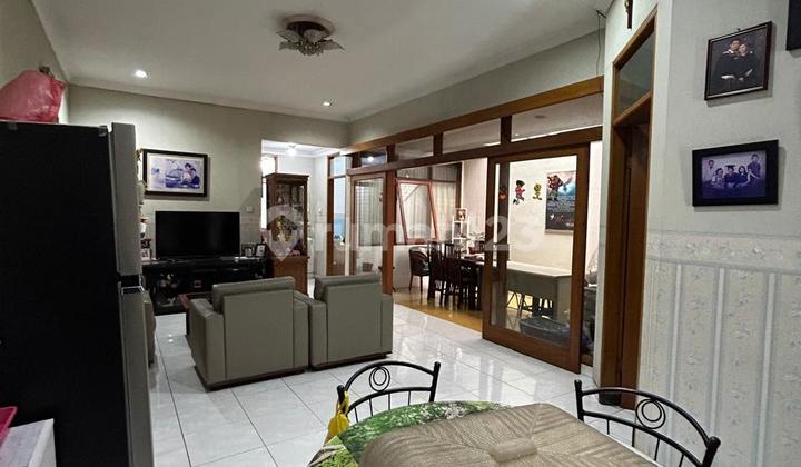 rumah modern nyaman siap huni di singgasana pradana