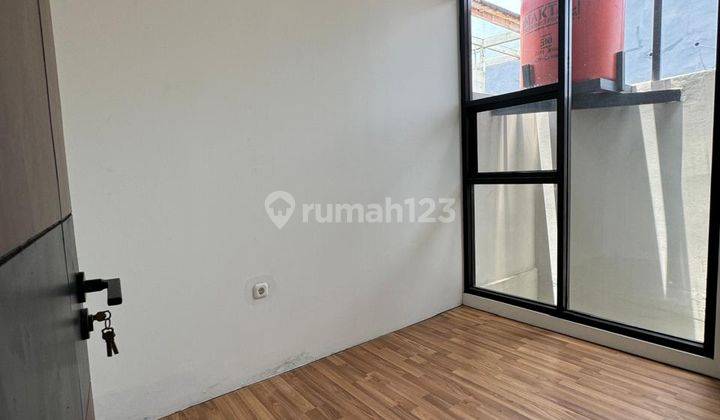 Rumah Minimalis Modern Nyaman di Komplek Leuwi Sari 1