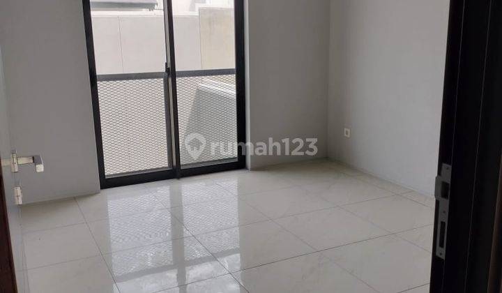 rumah nyaman baru renov di komplek pondok hijau 2