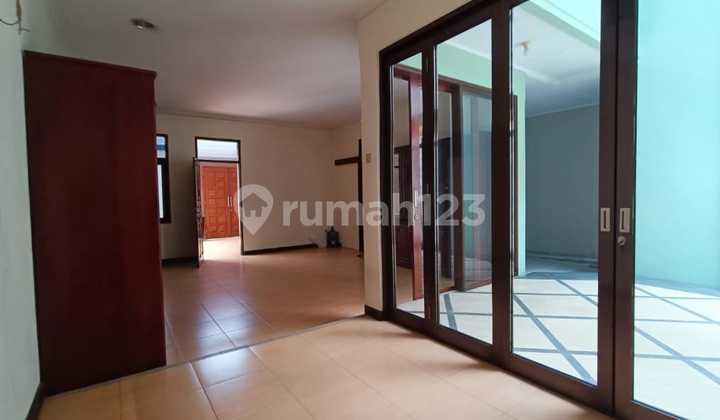 Semi-furnished modern house in Pasteur wing 2