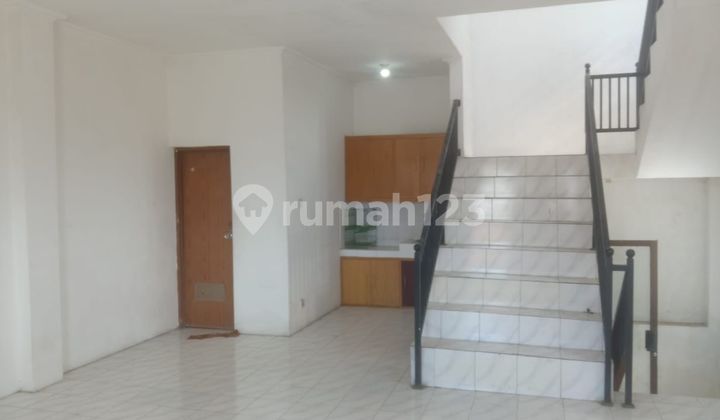 Strategic Location Business Space in Kopo Bihbul