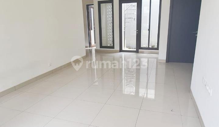 rumah oremium nyaman di summarecon bandung