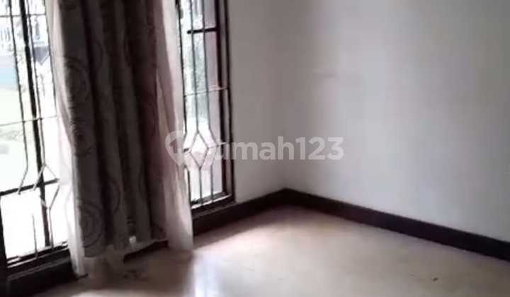 rumah minimalis cantik 2 lantai di daerah sukajadi 2