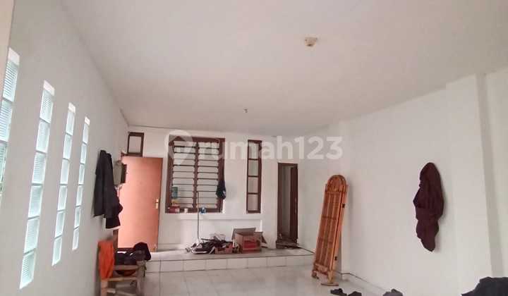 rumah besar sudah direnovasi di sayap gardujati 1