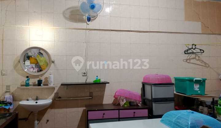 rumah nyaman minimalis di daerah sumber sari 1