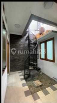 comfortable minimalist house in the Batununggal area 2
