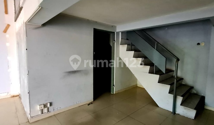 Ruko 3 Lantai Siap Pakai Pusat Kota Solo Strategis 5