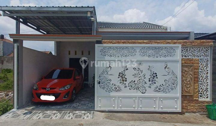 Rumah Mewah Siap Huni Plumbon Mojolaban Dekat Pasar Kliwon Solo 1