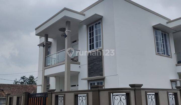 Rumah Baru Siap Huni Kolam Renang Furnished Strategis Di Puncak 1