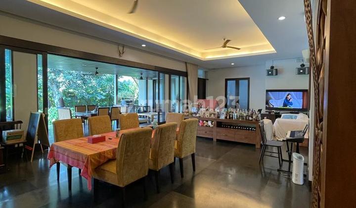 Dijual rumah mewah Lokasi di Kemang Jakarta selatan Dijual rumah mewah Lokasi di Kemang Jakarta selatan