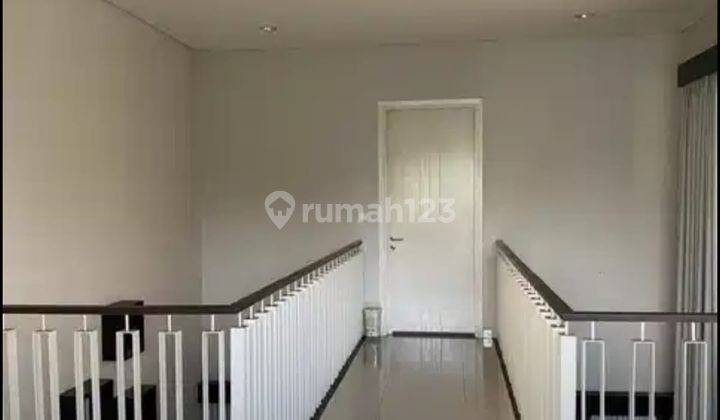 Dijual Rumah 2 Lantai Alam Sutera Victoria 2