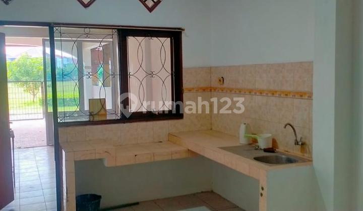 Rumah View Lapangan Bola di Kemang Pratama Bekasi