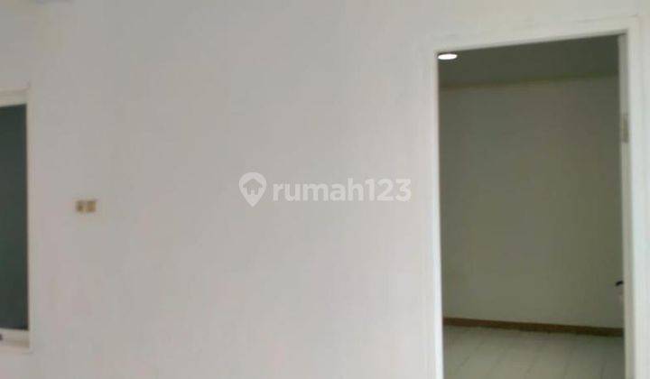 Rumah View Lapangan Bola di Kemang Pratama Bekasi