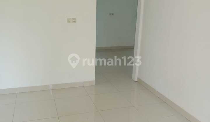 Disewakan Rumah Luas di Kemang Pratama Bekasi 2