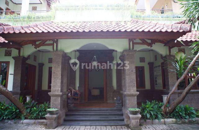 Jual Tanah Bonus Rumah Dan Galeri Luas di Nusa Dua 2