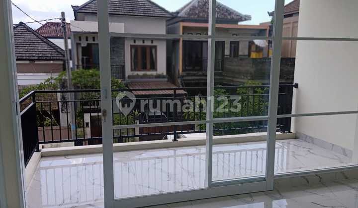 Rumah Baru 2 Lantai Jimbaran Murah Modern Minimalis Bawah 2m