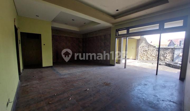Luxury house in Denpasar city sold cheap, bank asset. 2