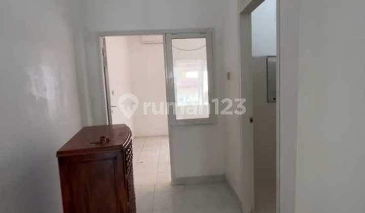 Strategic 2-Story Shop House for Business in New Balikpapan Area 2