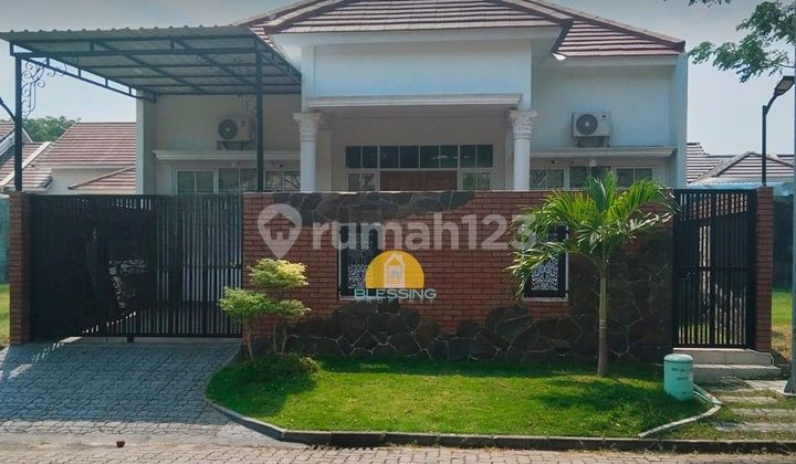 Rumah bagus di Rafflesia Graha Padma Semarang. 1