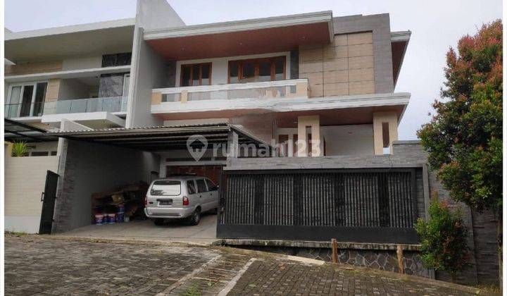 Rumah mewah di Golf Resident Candi Golf Semarang 1