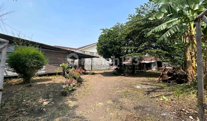 Tanah Hook Di Semarang Barat . 1