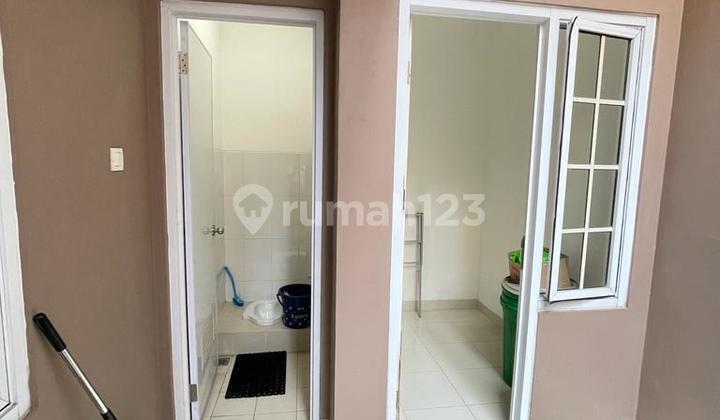 Nice House In Paramount Village West Semarang 2