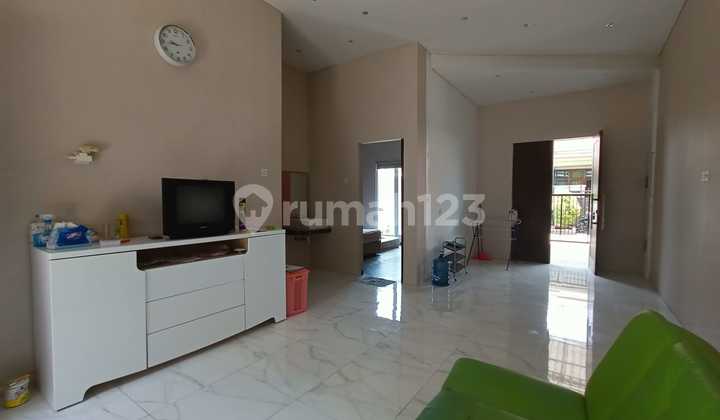 Nice House in Purianjasmoro, West Semarang.