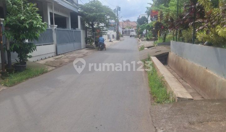 ( Dekat Undip ) Rumah Cantik di Jl Bulusan Selatan Tembalang Semarang 2