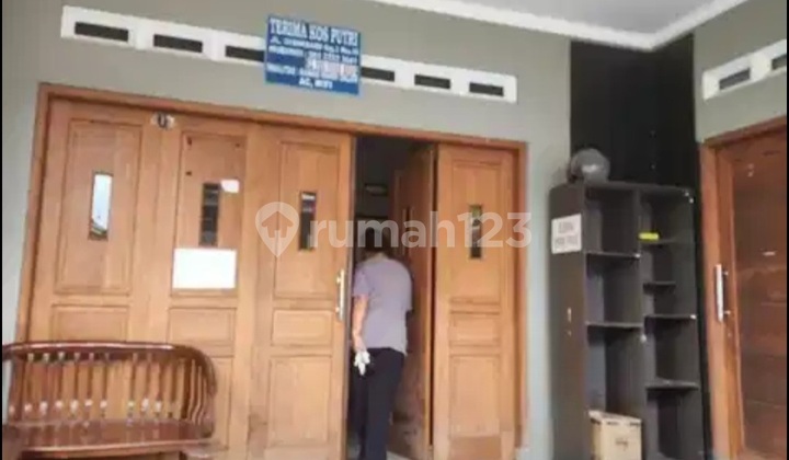 (Near Kariadi Hospital) Active boarding house on Gisik Sari Street, Barusari, South Semarang. 2