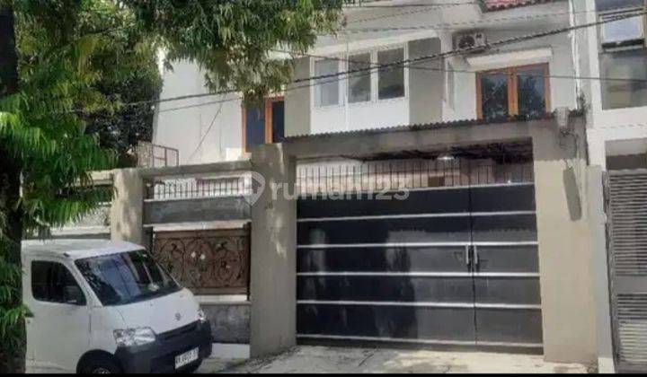 Rumah Tengah Kota Di Jl Menteri Supeno Semarang  1